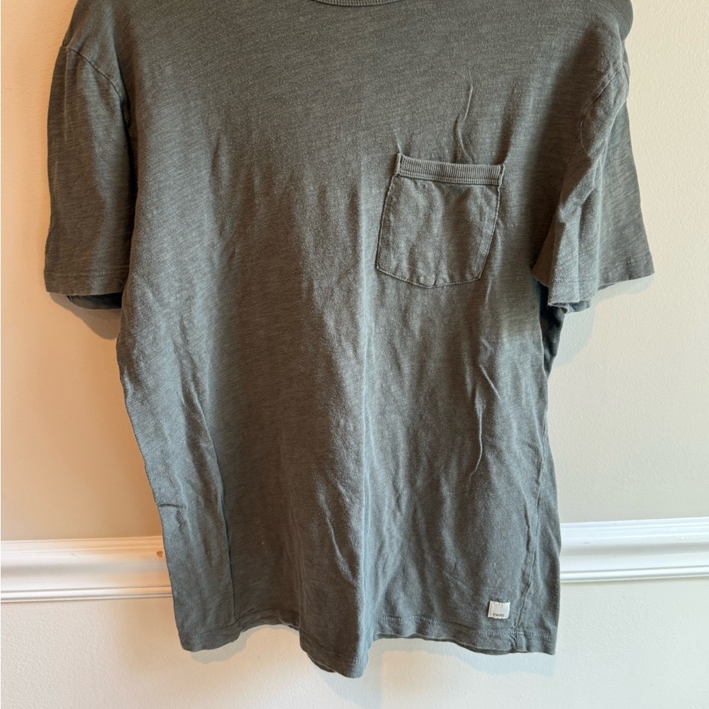 Vuori Gray Short Sleeve Tee